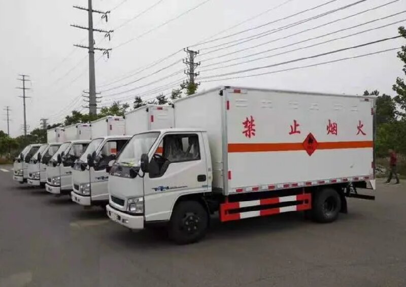 成都到濱城區(qū)危險(xiǎn)品運(yùn)輸 成都到濱城區(qū)危險(xiǎn)品運(yùn)輸
